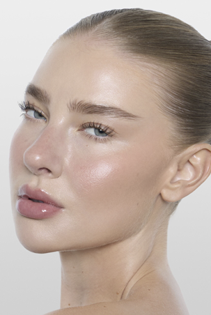 اختيارنا لربيع هذا العام: ثنائي الشفاه منREFY  لإطلالة طبيعية بلا مجهود